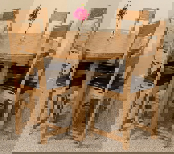 That's Furniture Edmonton Round Extendable Oak Dining Set with Lincoln Oak Chairs