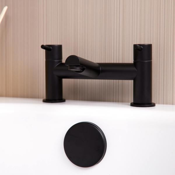 Flode Runn | Bath Filler | Matt Black