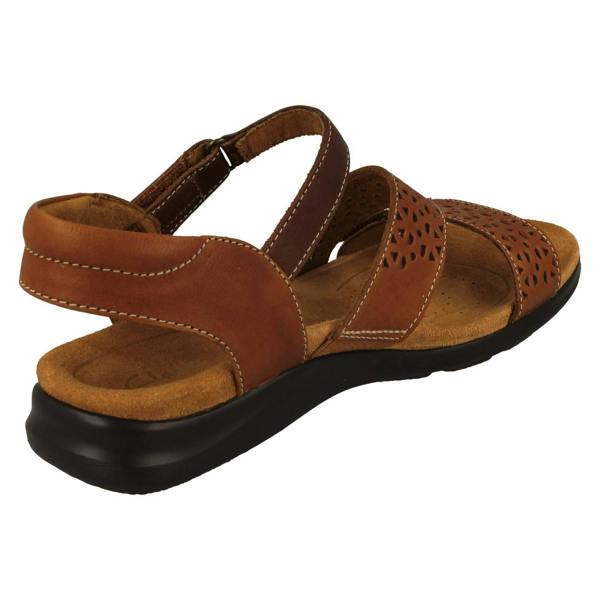 Clarks Ladies Clarks Cut Out Detailed Strappy Wedge Sandals Kitly Way