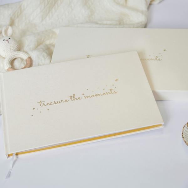 HELLO BABY GENDER NEUTRAL GIFT SET