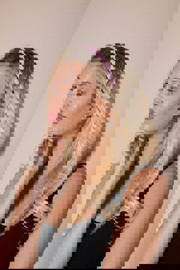 SVNX Minimal Pearl Headband In Pink