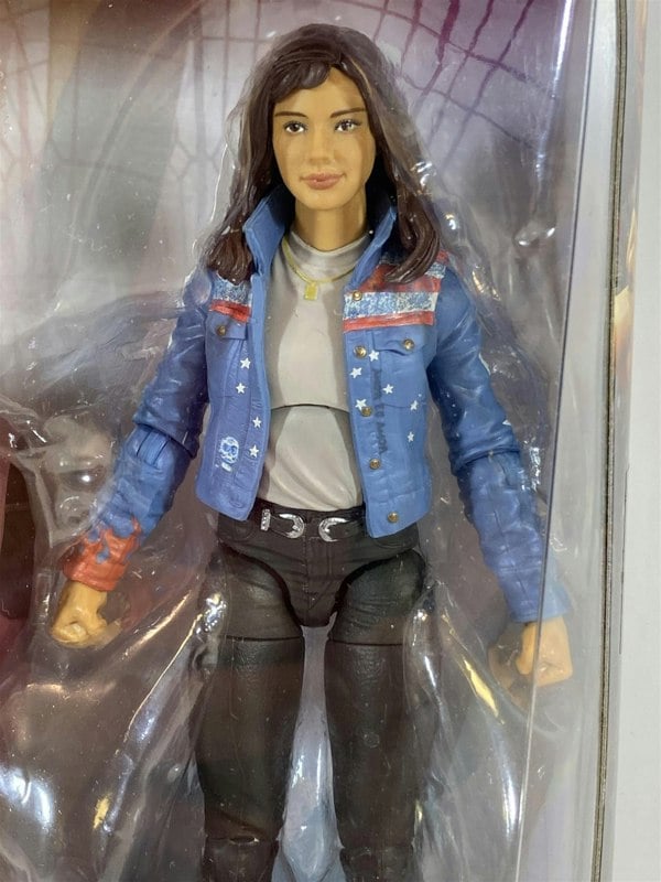 america chavez doctor strange 6 inch figure legends series hasbro f0371