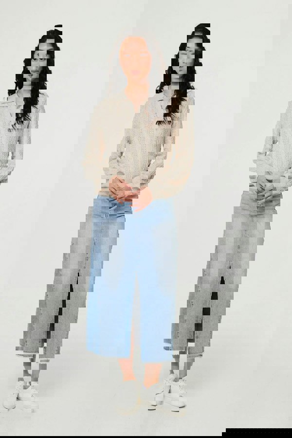 Cream | Textured Wide Collar V-Neck Jumper
