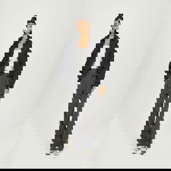 Brave Soul Black Cropped Oversized Raglan Sleeve Padded Jacket - Black Image 3