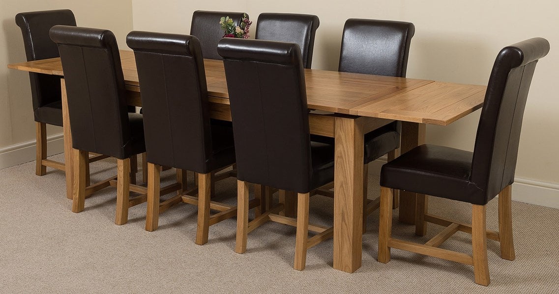 That's Furniture Richmond Large Oak Extending Dining Table with Washington Leather Chairs