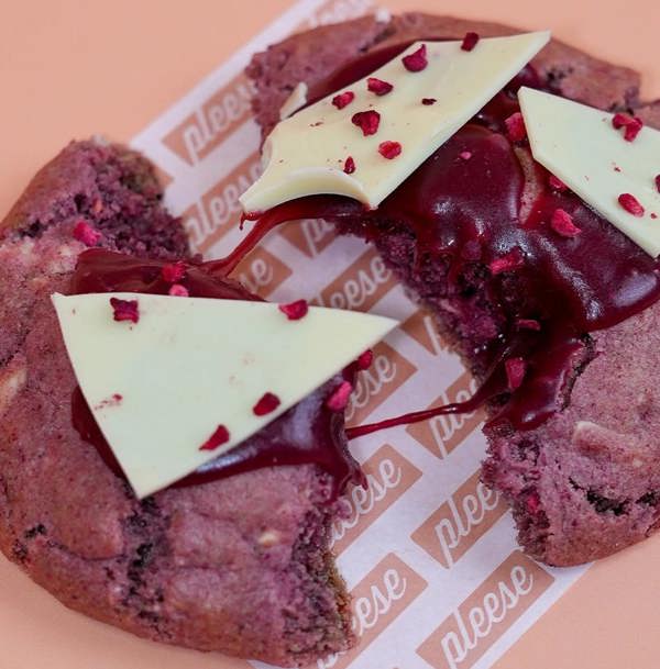 Pleese Raspberry Caramel & White Chocolate Cookie