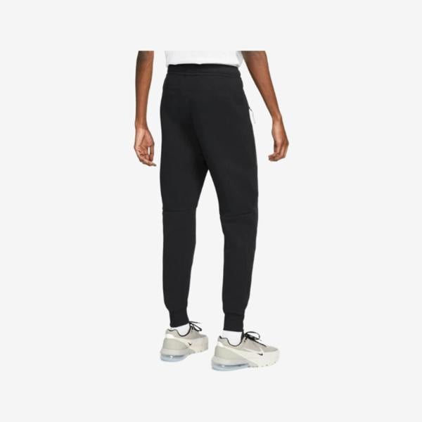 Nike FB8002-010 Joggers   in  Black