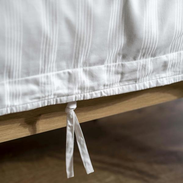 White 400 Thread Count Cotton Stripe 40cm Deep Fitted Sheets close-up detail 6 | Soak and Sleep