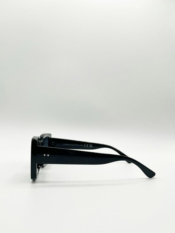 SVNX Oversized Square Frame in Black