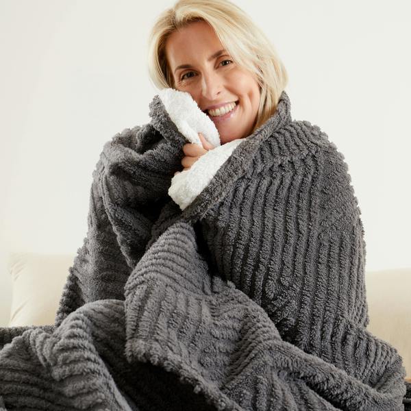 Catherine Lansfield Heat Buddy Cosy Super Thermal Blanket Bedspread Charcoal Grey