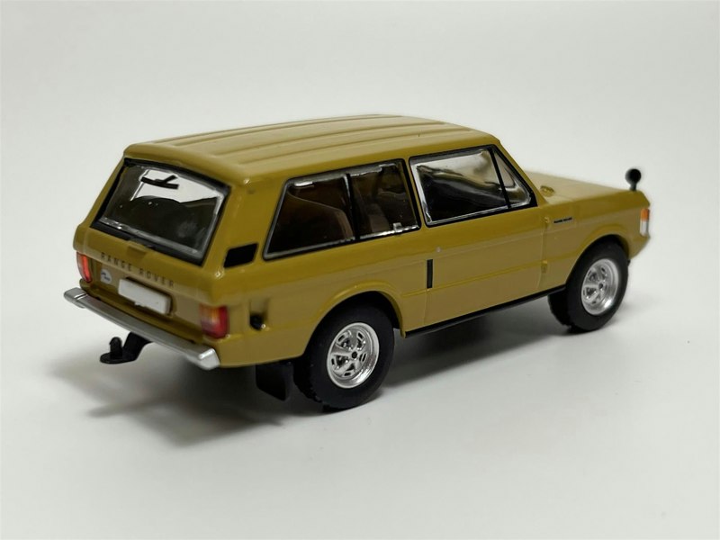 Mini GT Range Rover 1971 Bahama Gold LHD 1:64 Scale Mini GT MGT00495L