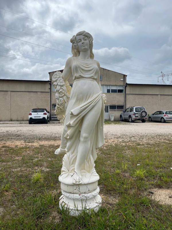 Elegant White Stone Cast Lady With A Rose Garland  1 m 76 Tall