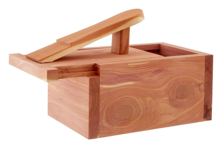 Maison by Premier The Dandy Sparrow Cedar Wood Shoe Shine Box