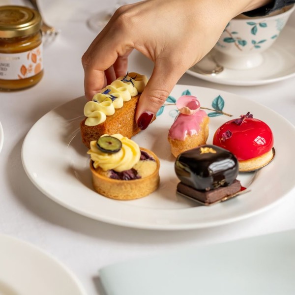 Virgin Experience Days Fortnum & Mason Afternoon Tea for Two in The Diamond Jubilee Tea Salon