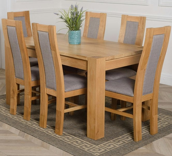 That's Furniture Kuba Medium Oak Dining Table with Stanford Oak Chairs