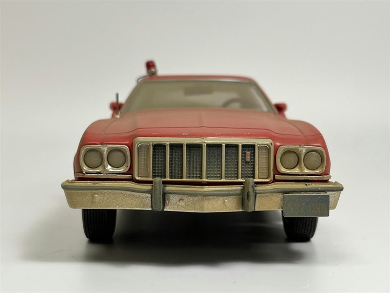 Greenlight Starsky and Hutch 1976 Ford Gran Torino Weathered Version 1:24 Greenlight 84121