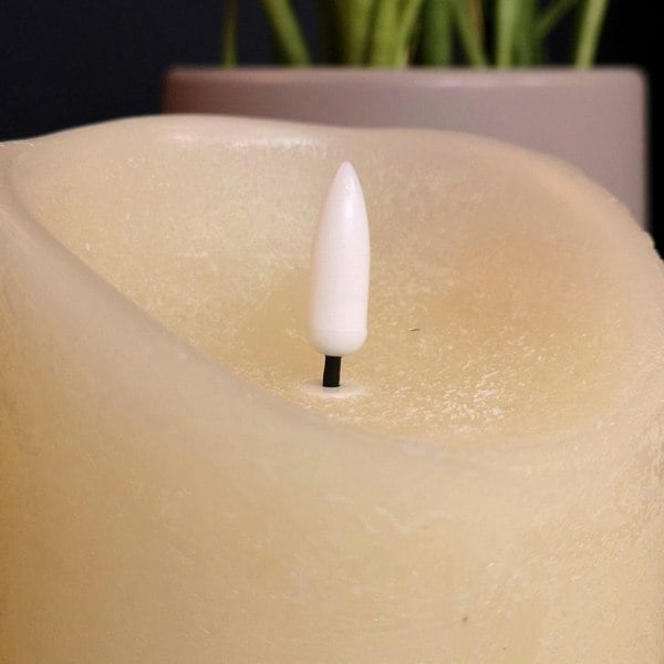 Samuel Alexander 12.5cm Battery Operated Flickering LED Candle Christmas Decoration with Timer