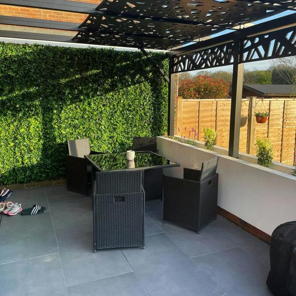 Premium Artificial Green Wall Panel 50cm x 50cm - Ivy - Evergreenery