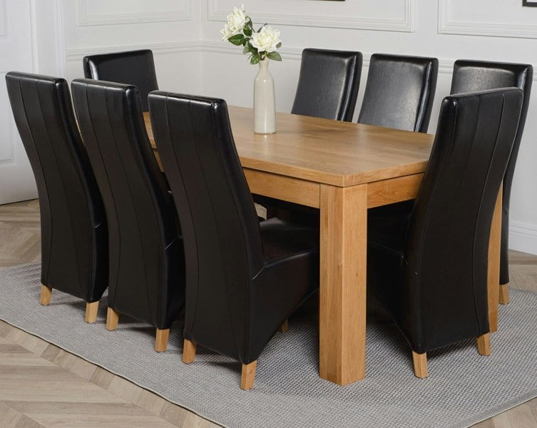 That's Furniture Dakota Large Oak Dining Table with Lola Leather Chairs