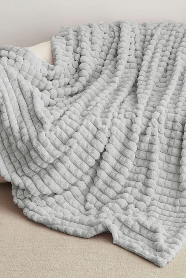 Ezysleep Super Soft Luxury Faux Fur Box Throw