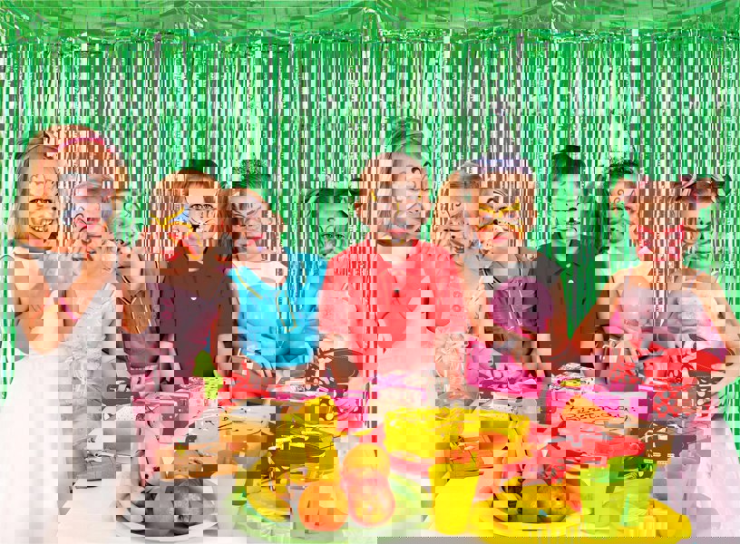 Cheetah Metallic Tinsel Curtain, 2M x 1M Green