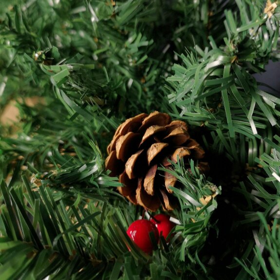 Samuel Alexander Premier 270cm (9ft) Christmas Garland Decoration With Red Berries & Cones