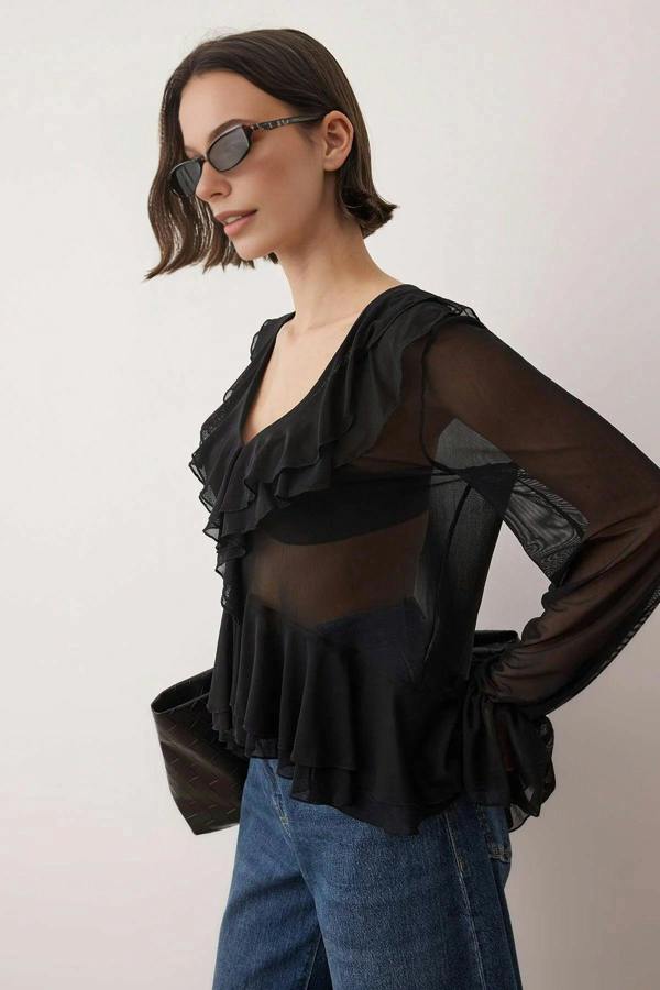 WOVCOR Tulle V-Neck Regular Flexible Knit Blouse with Ruffle Detail