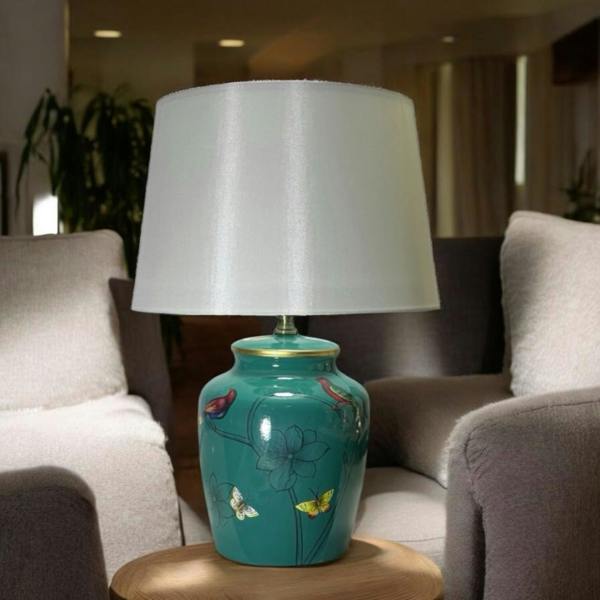 39CM TABLE LAMP AND SHADE