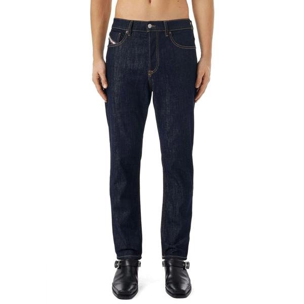 Front view of Diesel D-Fining Z9B89 Tapered Fit Jeans in Raw Rinse