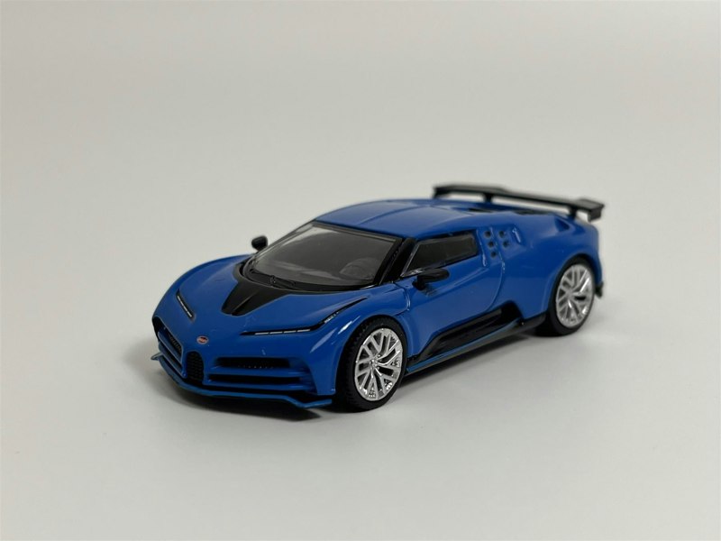 Mini GT Bugatti Centodieci Blu Bugatti LHD 1:64 Scale Mini GT MGT00586L