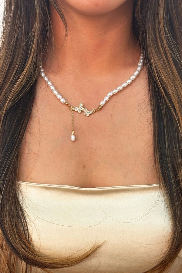 SVNX Butterfly Pearl Chain Necklace - Gift Boxed