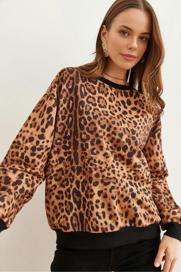 Hoxton Gal Basic Soft-Textured Oversized Sweatshirt