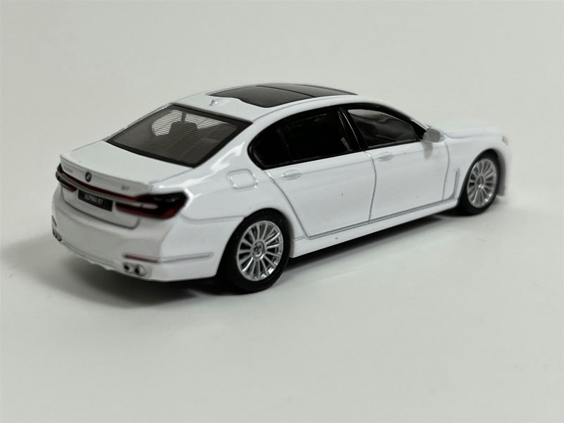 Mini GT BMW Alpina B7 xDrive Alpine White LHD 1:64 Scale MGT00557L