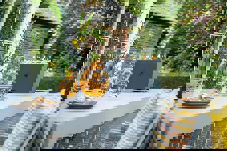 Garden Impressions Latina 6 Seater Extending Dining Table with Barcelona Dining Chairs