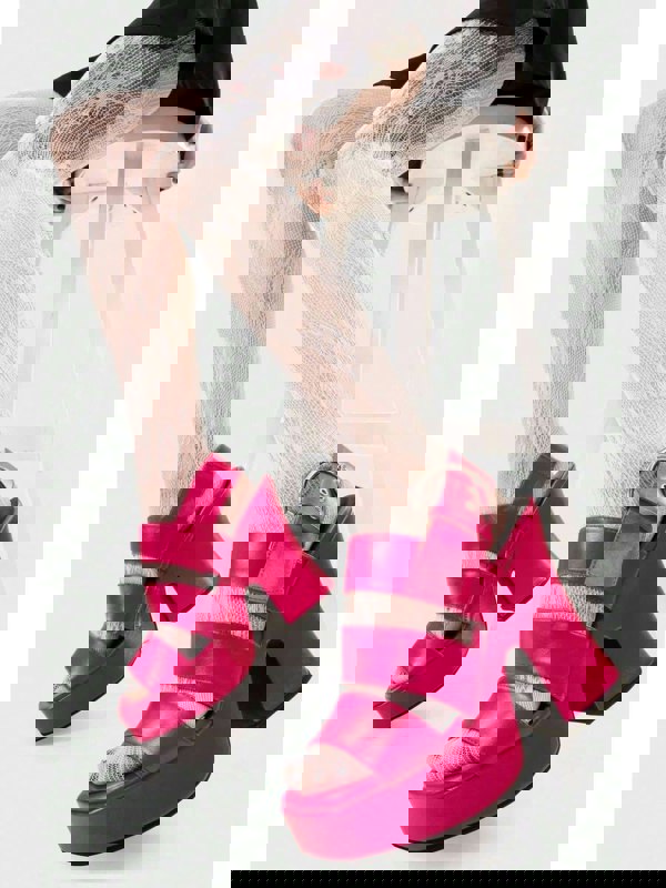 Lamoda Chunky Sandals Mentally Wired Round Toe Platform Strap Fuchsia, Stylish