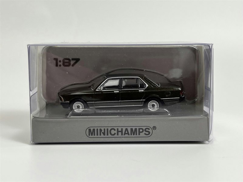 Minichamps BMW 7 Series 1977 Green Metallic 1:87 Scale 870020400