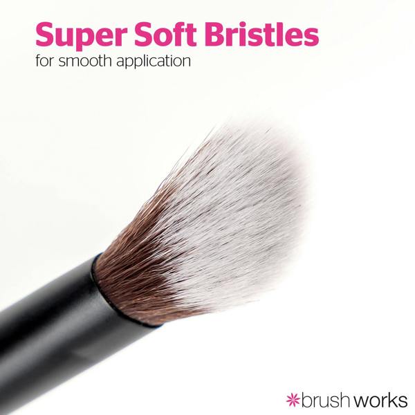 Brushworks No. 25 Brightening Concealer Brush