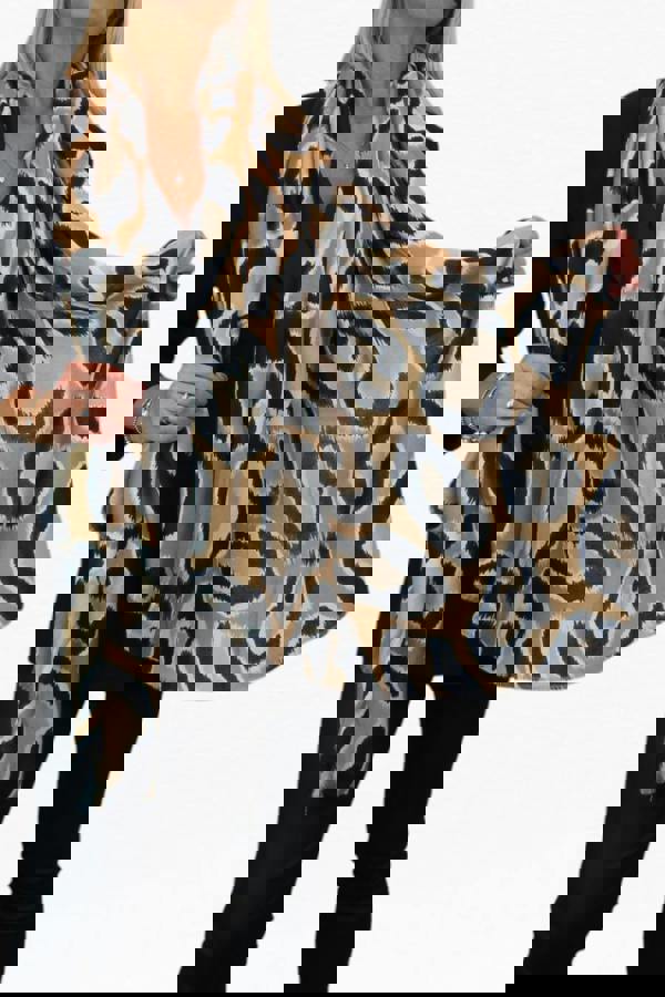 Paulo Due Leopard Spot Print Lightweight Shawl Scarf