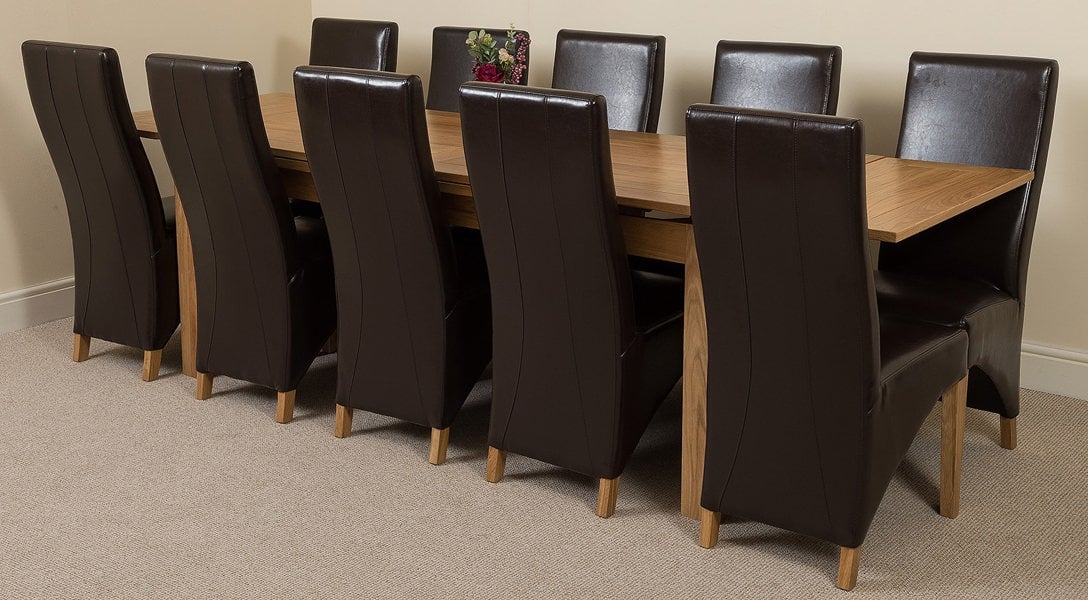 That's Furniture Richmond Large Oak Extending Dining Table with Lola Leather Chairs