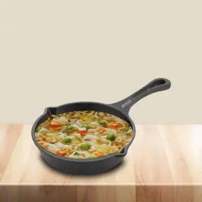 AVIAS CAST IRON DEEP SKILLET - 6 INCHES