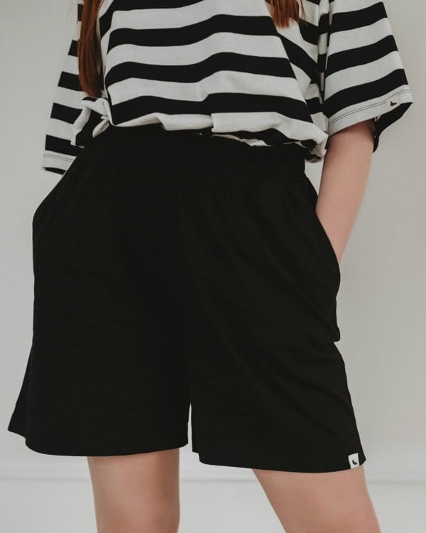 Audrey Black Shorts - image 2