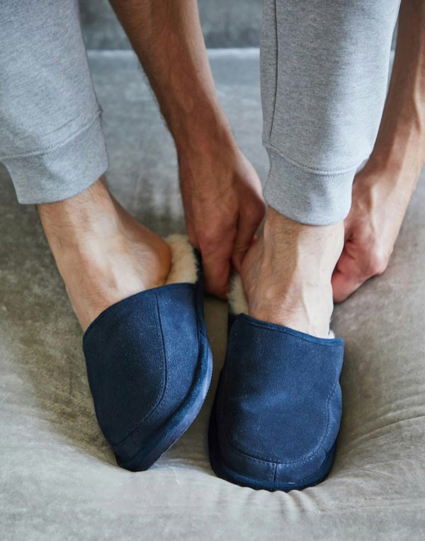 British Boxers Men's Strathmore Wool and Suede Slippers - Navy