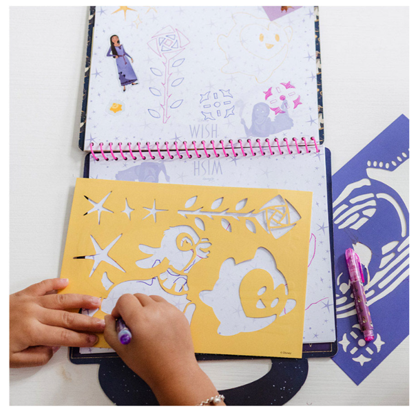 Totum Disney Wish Designer Activity book