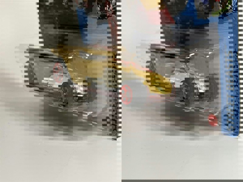 Hot Wheels Ratical Racer Street Beasts 1:64 GHG00D521 B3