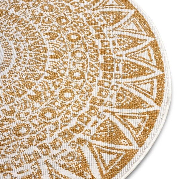 The Rugs Outdoor-Indoor Reversible Round Rug: Versatility