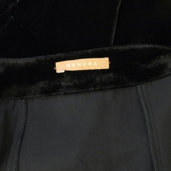 Nehera black velvet skirt