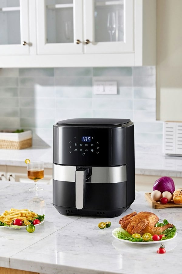 Living and Home 8L Touch Control Air Fryer 1500W with Smart Display, Adjustable Temp, Timer Function