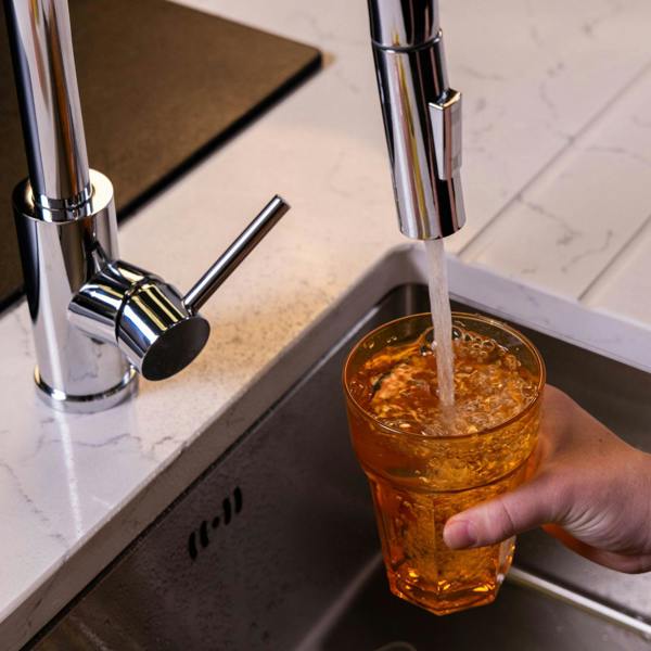 Flode Runda | Kitchen Sink Mixer with Pull out Spray | Chrome | Square Head
