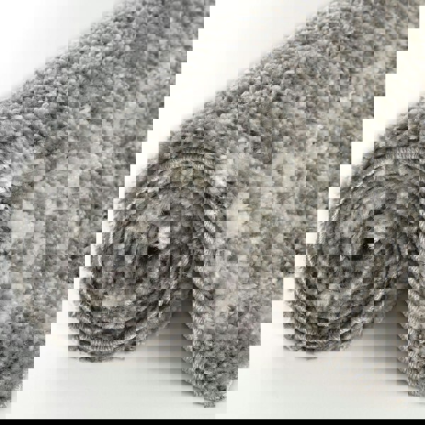 Moroccan-style thick shaggy rug pet-friendly, easy to clean