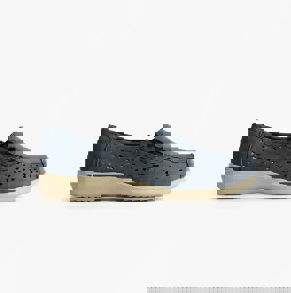 Boulevard MARSHA Womens Cut-Out Slip-On Shoes Navy Blue